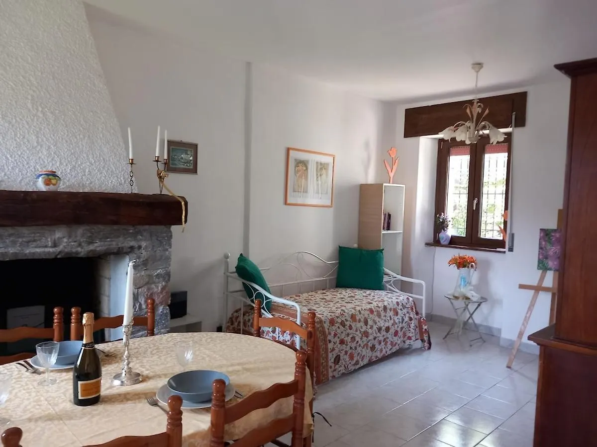 Дом отдыха Lake Artists Home Maccagno Италия