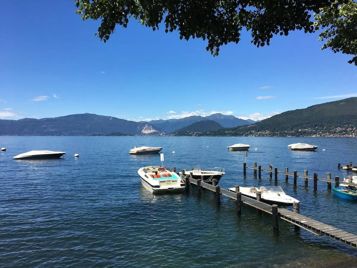 Lake Artists Home Maccagno Holiday home